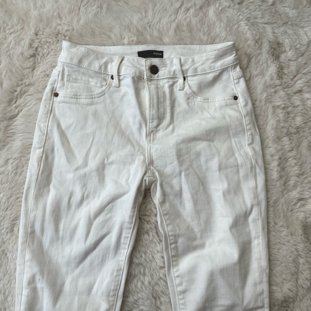 AQUA white jeans- slim skinny fit mid rise